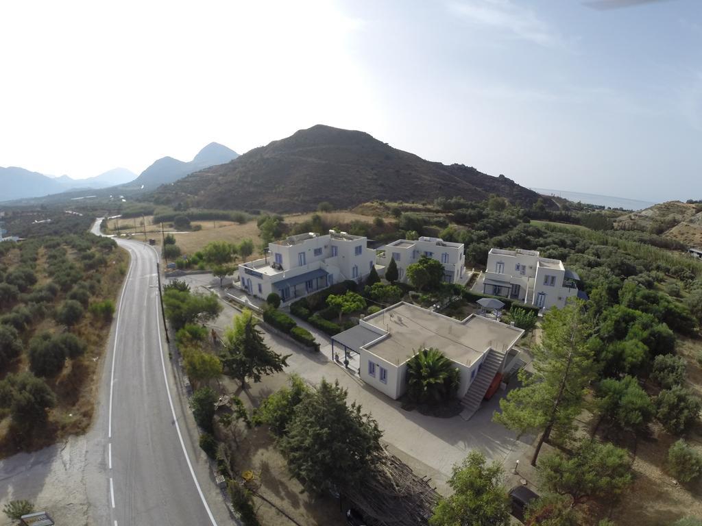 Anna Ageliki Aparthotel Damnoni Bagian luar foto