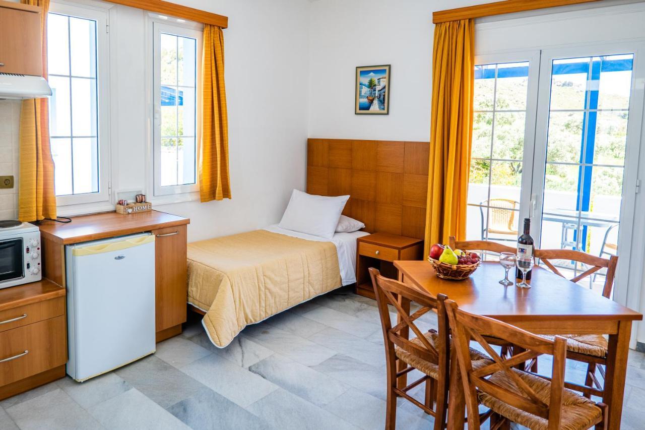 Anna Ageliki Aparthotel Damnoni Bagian luar foto