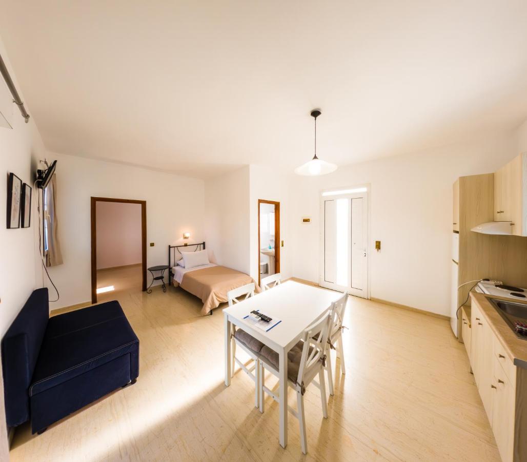 Anna Ageliki Aparthotel Damnoni Bagian luar foto