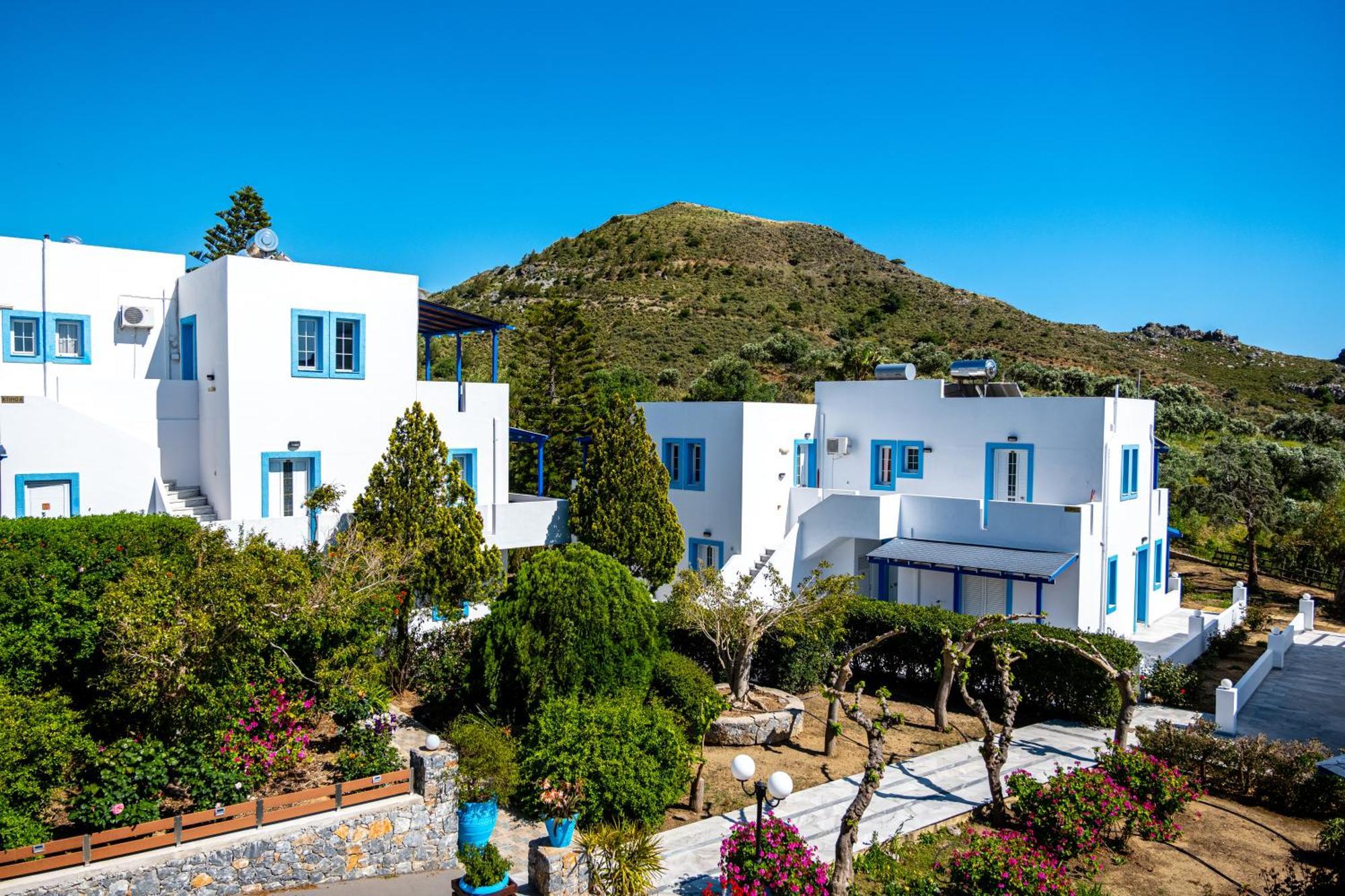 Anna Ageliki Aparthotel Damnoni Bagian luar foto