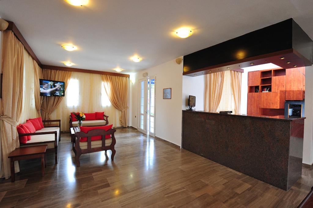 Anna Ageliki Aparthotel Damnoni Bagian luar foto